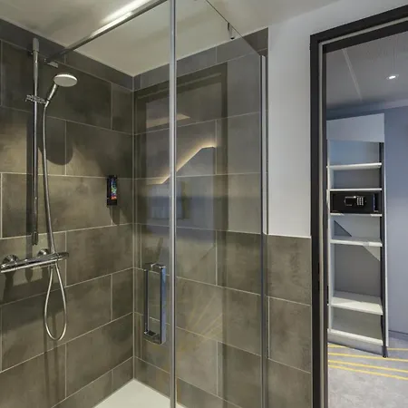 - The Niu, Coin Frankfurt Ostend By Ihg