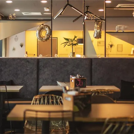 - The Niu, Coin Frankfurt Ostend By Ihg فندق