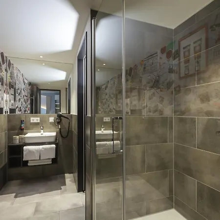 - The Niu, Coin Frankfurt Ostend By Ihg