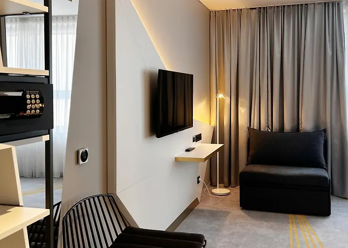 - The Niu, Coin Frankfurt Ostend By Ihg Hotel 3*