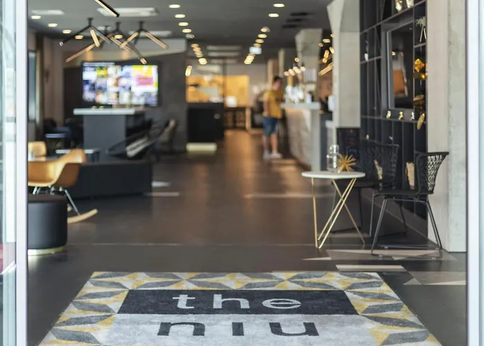 - The Niu, Coin Frankfurt Ostend By Ihg Szálloda 3*