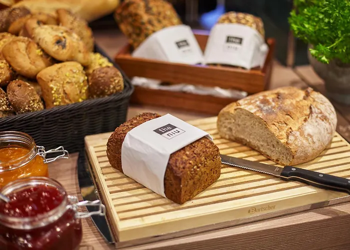 - The Niu, Coin Frankfurt Ostend By Ihg Szálloda 3*