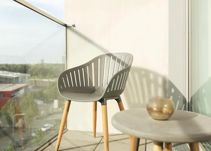 - The Niu, Coin Frankfurt Ostend By Ihg Szálloda 3*